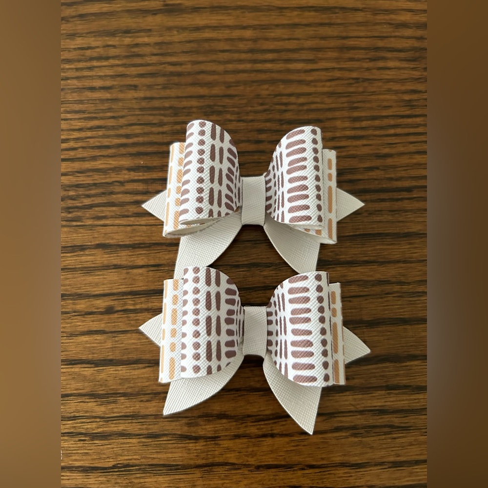 SOLD•Shoe Clips